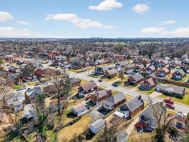 1719 Veronica Avenue, St Louis, MO 63147