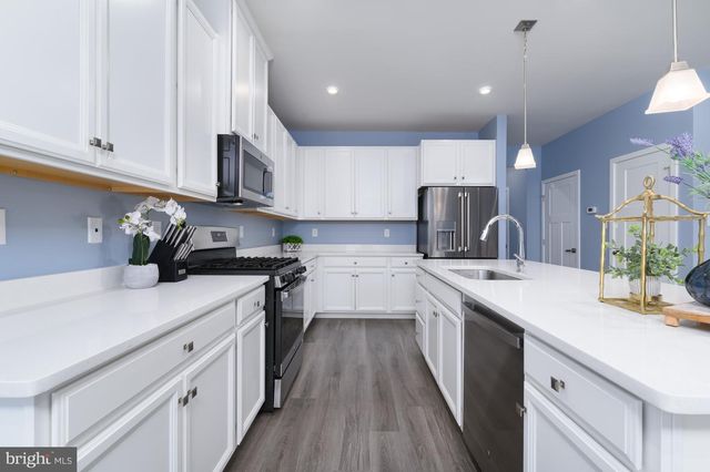 527 SWANSEA DR, Middletown, DE 19709