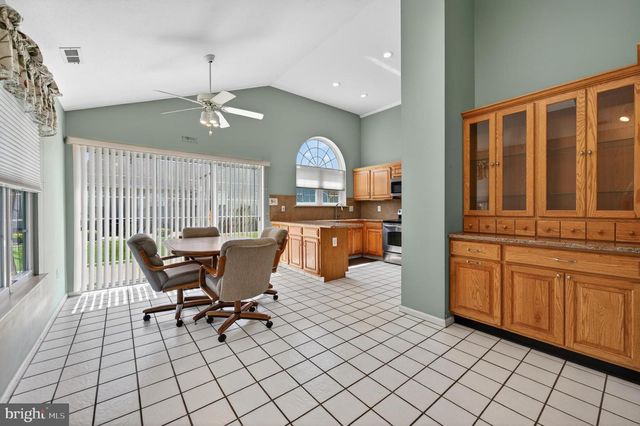 732 CASCADE DR N, Mount Laurel, NJ 08054