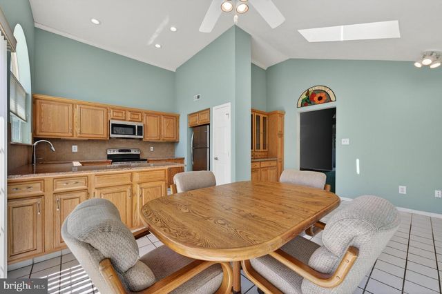 732 CASCADE DR N, Mount Laurel, NJ 08054