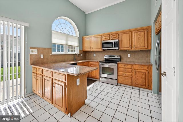 732 CASCADE DR N, Mount Laurel, NJ 08054