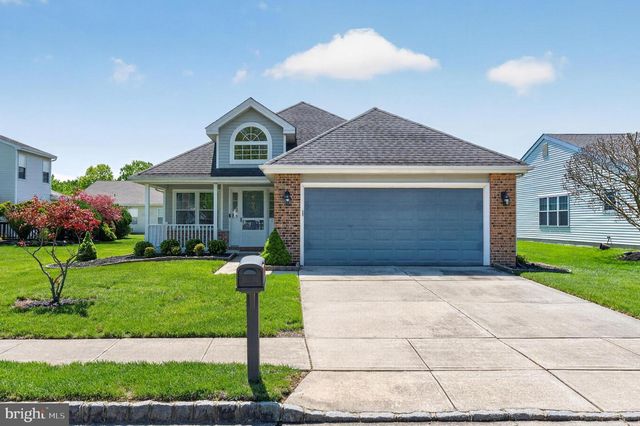 732 CASCADE DR N, Mount Laurel, NJ 08054