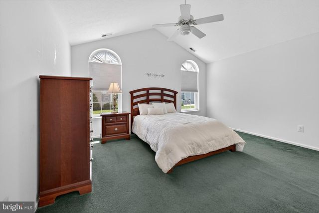 732 CASCADE DR N, Mount Laurel, NJ 08054