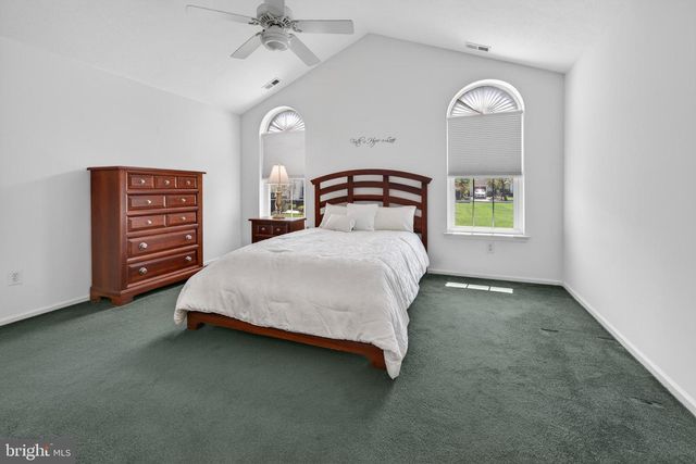 732 CASCADE DR N, Mount Laurel, NJ 08054