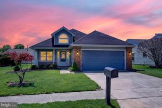 732 CASCADE DR N, Mount Laurel, NJ 08054