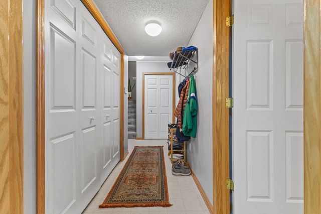 13892 52nd Avenue N, Plymouth, MN 55446
