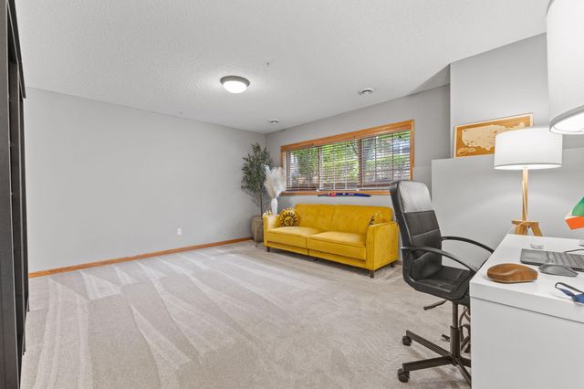 13892 52nd Avenue N, Plymouth, MN 55446