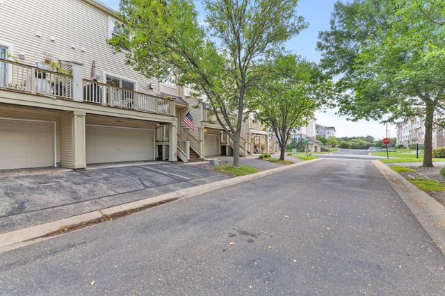 13892 52nd Avenue N, Plymouth, MN 55446