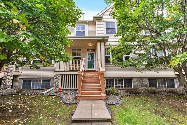 13892 52nd Avenue N, Plymouth, MN 55446