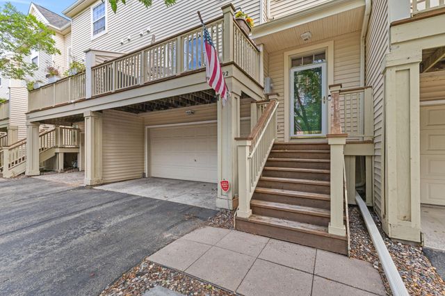 13892 52nd Avenue N, Plymouth, MN 55446