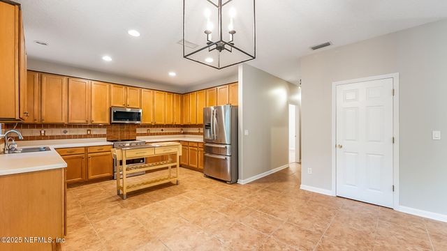 1618 TIMBER CROSSING Lane, Jacksonville, FL 32225