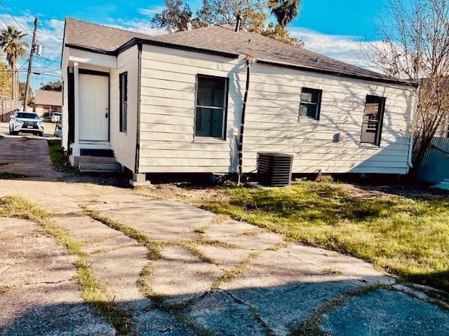 1214 Des Jardines Street FRONT, Houston, TX 77023