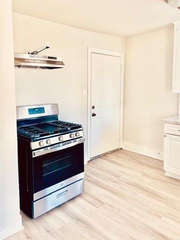 1214 Des Jardines Street FRONT, Houston, TX 77023