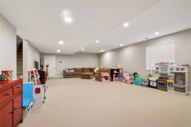 6436 Fox Glove Lane, Upper Saucon Twp, PA 18034