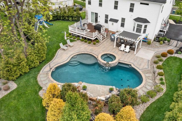 6436 Fox Glove Lane, Upper Saucon Twp, PA 18034