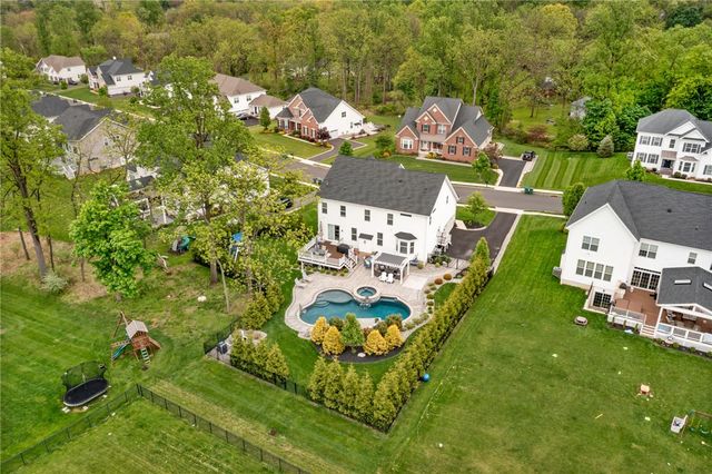 6436 Fox Glove Lane, Upper Saucon Twp, PA 18034