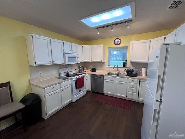 840 Santa Anna Drive, Alamo, TX 78516