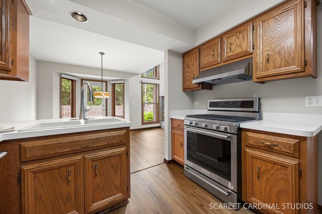 526 E Highland Avenue, Villa Park, IL 60181
