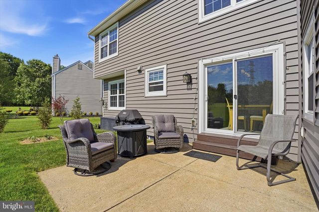 37 COPPERLEAF DR, Newtown, PA 18940