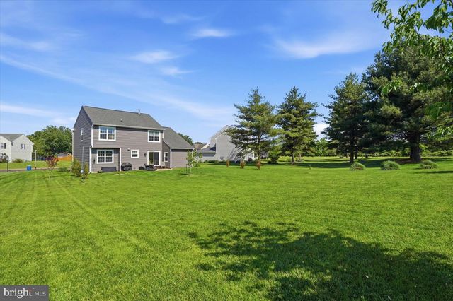 37 COPPERLEAF DR, Newtown, PA 18940