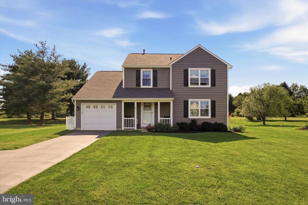 37 COPPERLEAF DR, Newtown, PA 18940