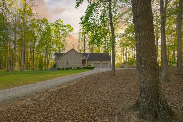 750 Davis Spring Rd, Tullahoma, TN 37388