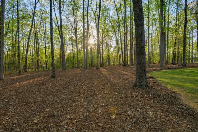 750 Davis Spring Rd, Tullahoma, TN 37388