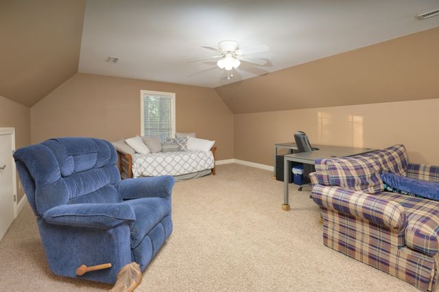 750 Davis Spring Rd, Tullahoma, TN 37388