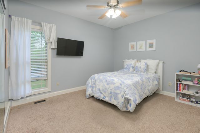 750 Davis Spring Rd, Tullahoma, TN 37388