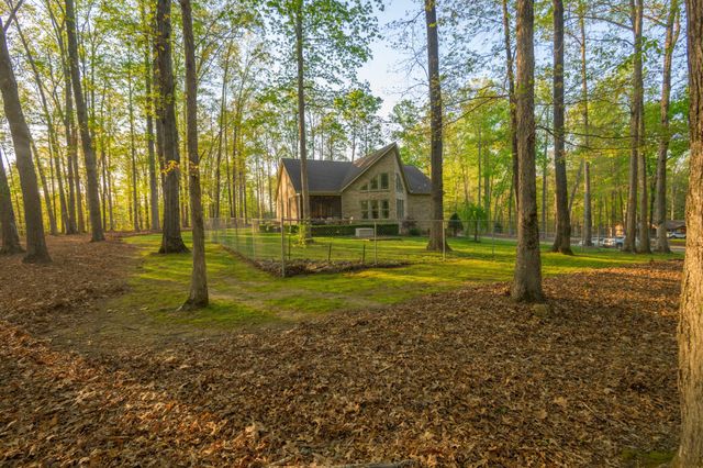 750 Davis Spring Rd, Tullahoma, TN 37388