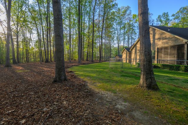 750 Davis Spring Rd, Tullahoma, TN 37388