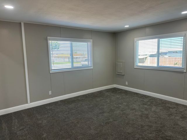 720 E Worth Space 76 Avenue, Porterville, CA 93257