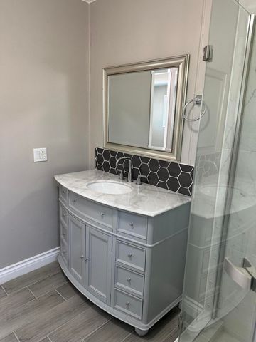 720 E Worth Space 76 Avenue, Porterville, CA 93257