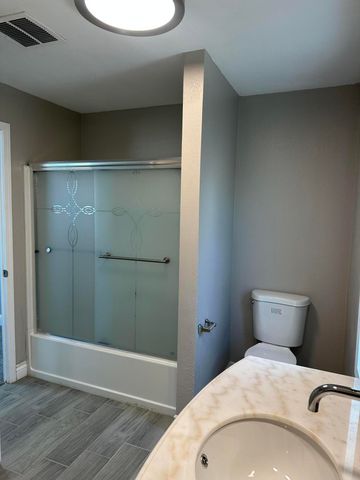 720 E Worth Space 76 Avenue, Porterville, CA 93257