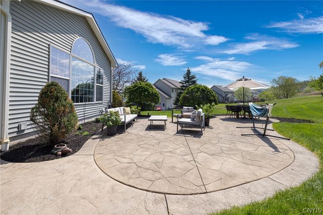 8304 Preserve Parkway, Pompey, NY 13104