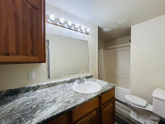 1007 Murphy Street, Eldorado, IL 62930