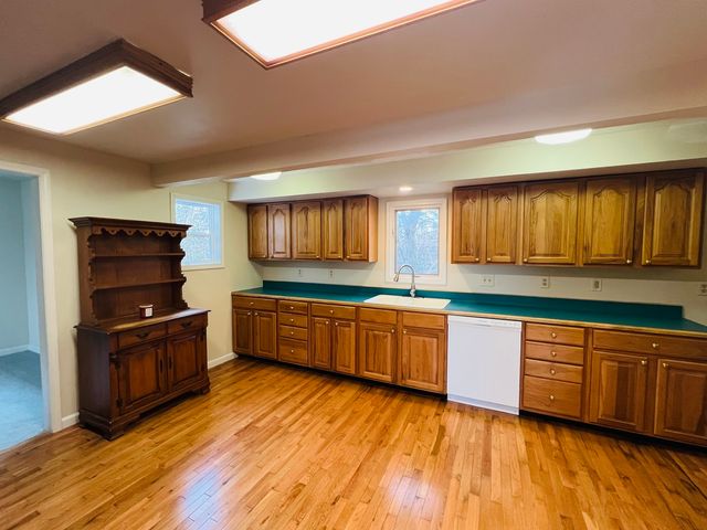 1007 Murphy Street, Eldorado, IL 62930