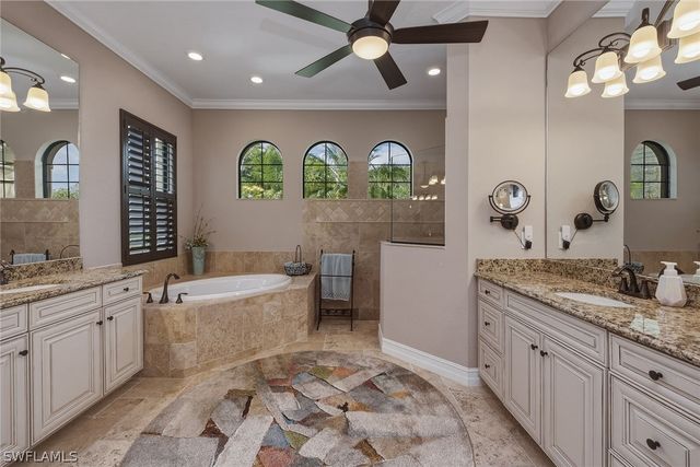 9505 Campanile CIR, Naples, FL 34114
