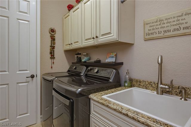 9505 Campanile CIR, Naples, FL 34114