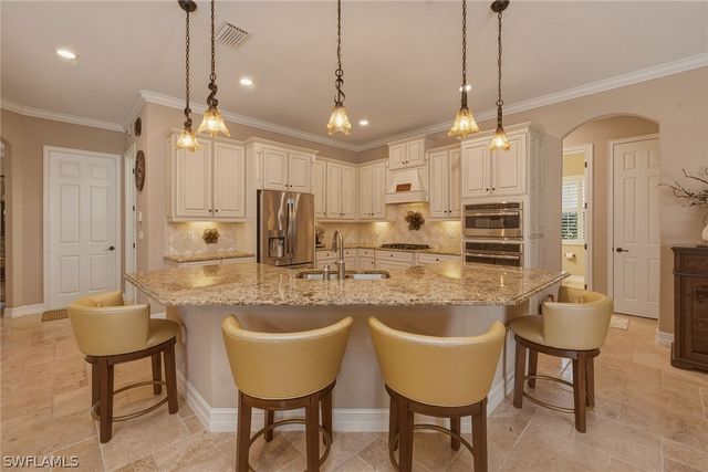 9505 Campanile CIR, Naples, FL 34114