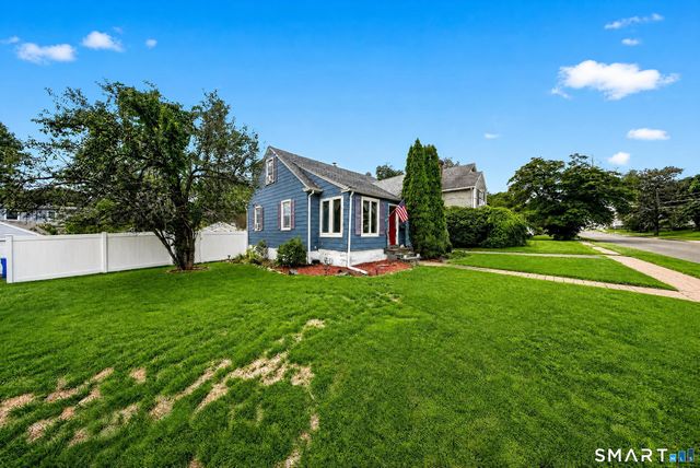 421 Wakelee Avenue, Stratford, CT 06614