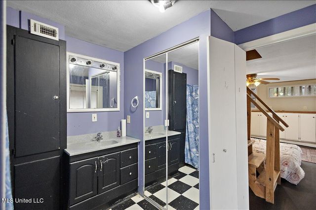 806 E Dewey Camp Drive, Florence, MS 39073