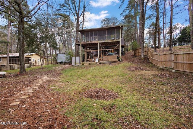 806 E Dewey Camp Drive, Florence, MS 39073