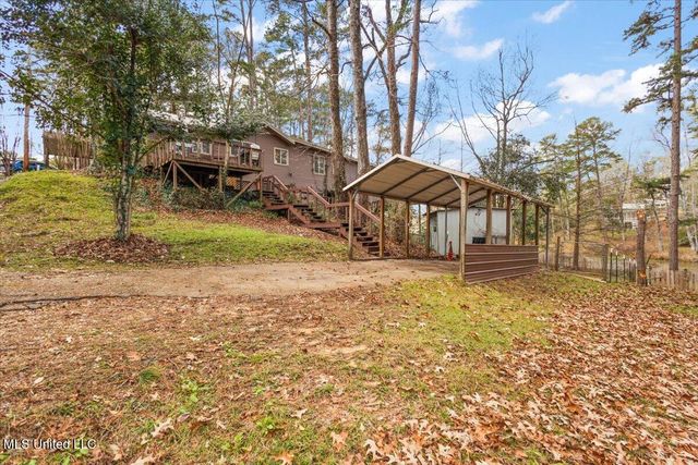 806 E Dewey Camp Drive, Florence, MS 39073