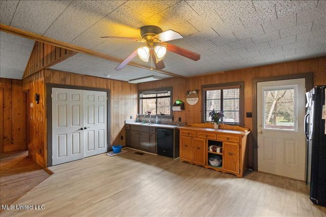 806 E Dewey Camp Drive, Florence, MS 39073