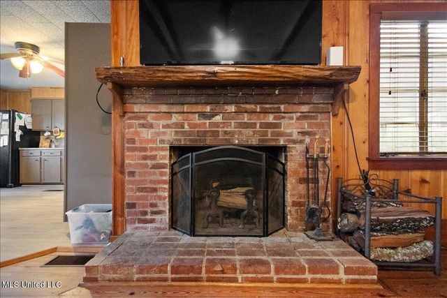 806 E Dewey Camp Drive, Florence, MS 39073