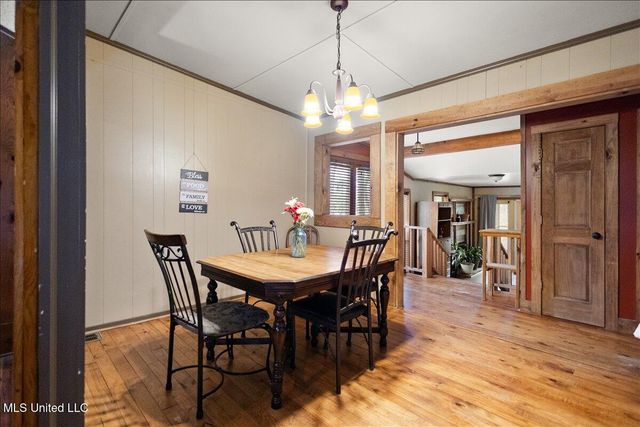 806 E Dewey Camp Drive, Florence, MS 39073