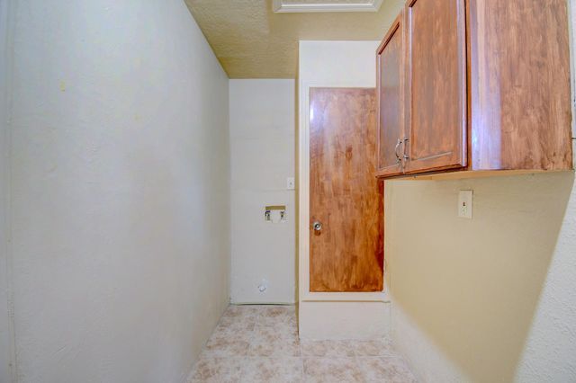 823 La Luz Drive, Belen, NM 87002