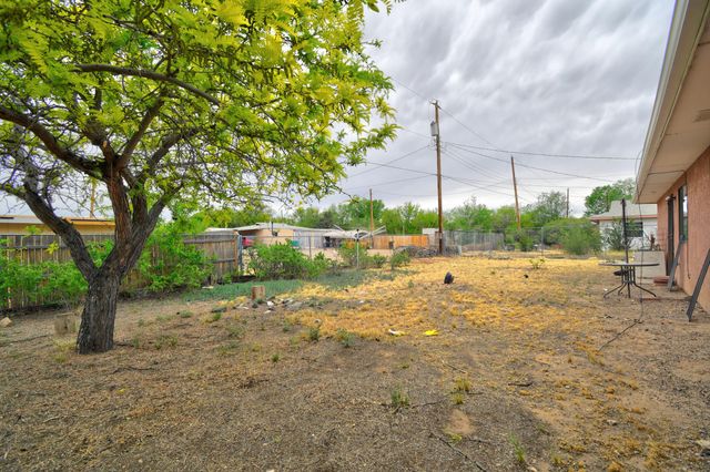 823 La Luz Drive, Belen, NM 87002