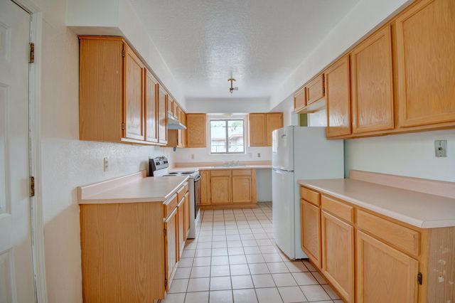 823 La Luz Drive, Belen, NM 87002